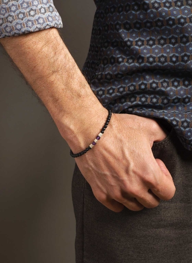Herrenarmband in Onyx mit Amethyst- und Silberwürfeln