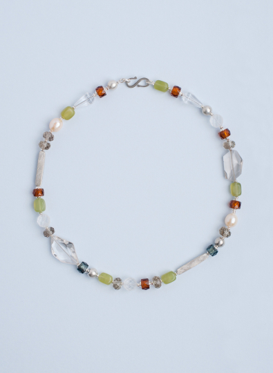 Collier in Edelsteinen, Muranoglas, Süßwasserperlen und Silber, Unikat