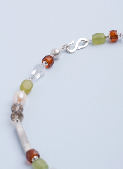 Preview: Kette aus Edelsteinen und Muranoglas mit S-Haken Verschluss