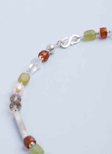 Preview: Kette aus Edelsteinen und Muranoglas mit S-Haken Verschluss