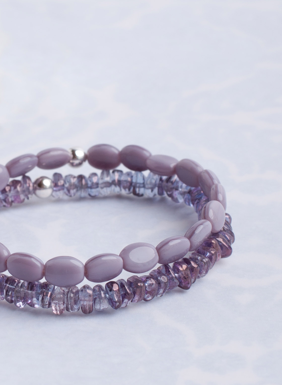 Armbandset aus böhmischen Glasperlen in zart Flieder