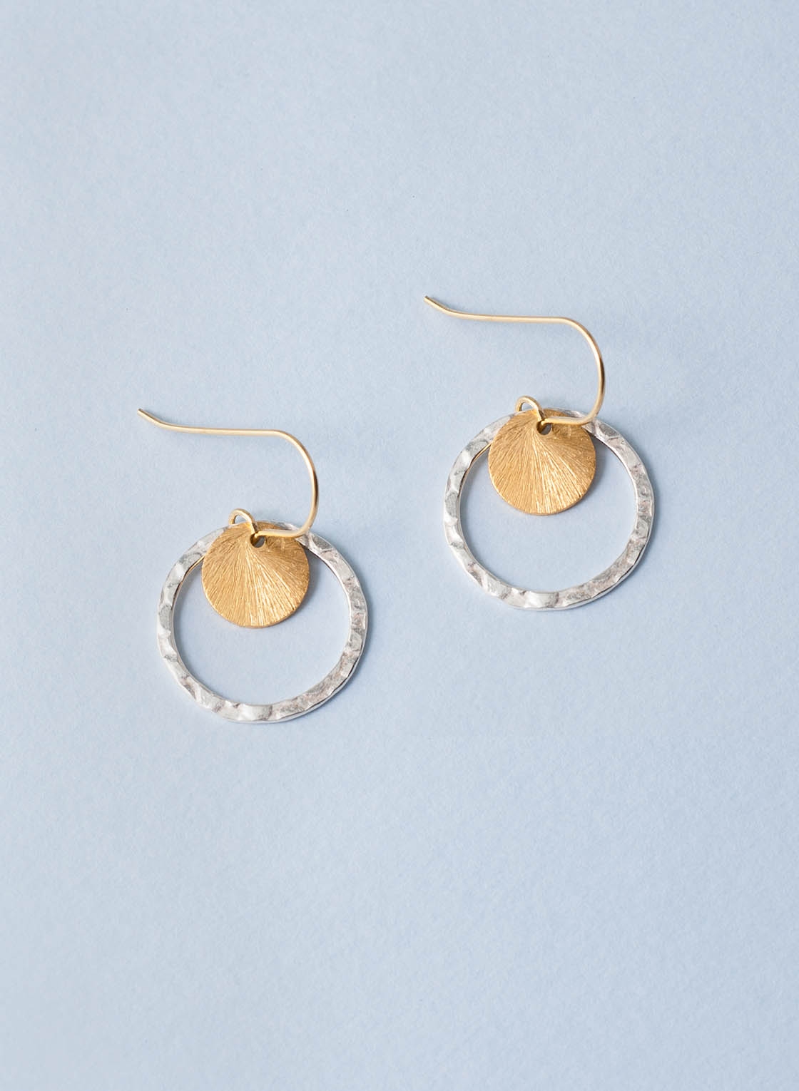 Ohrhänger mit Kreis und Plättchen in Bicolor Silber und Gold
