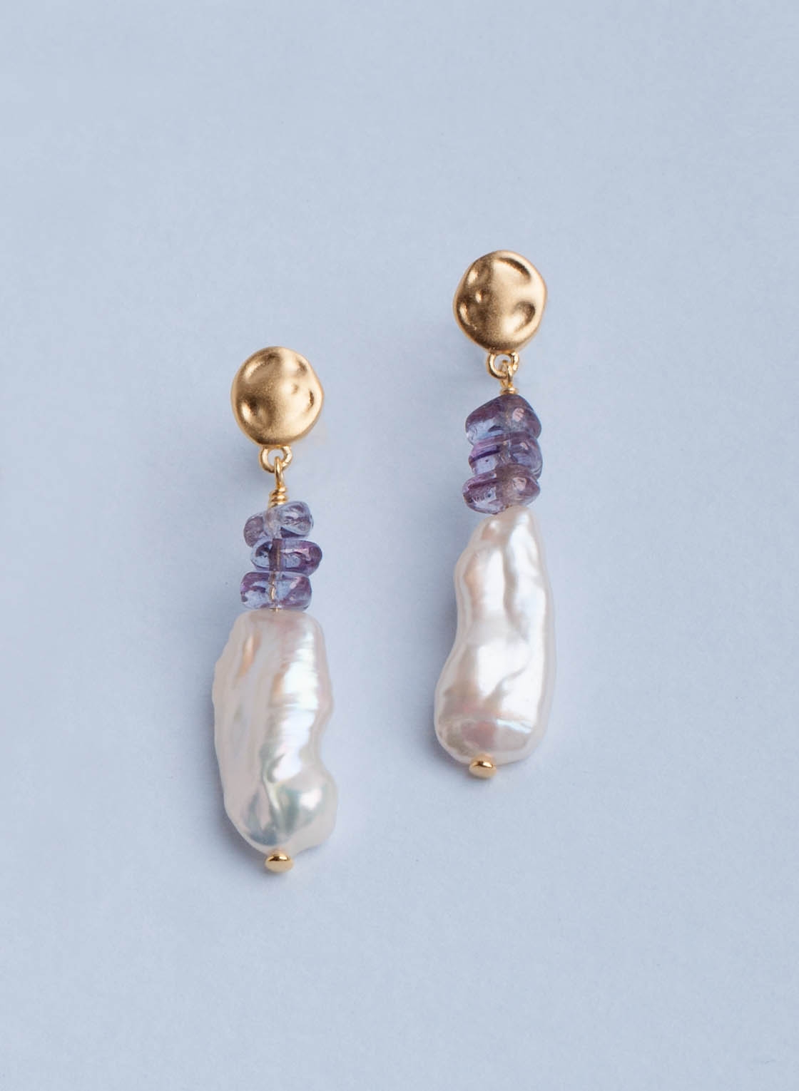 Ohrstecker matt vergoldet mit Perle und böhmischen Glasperlen